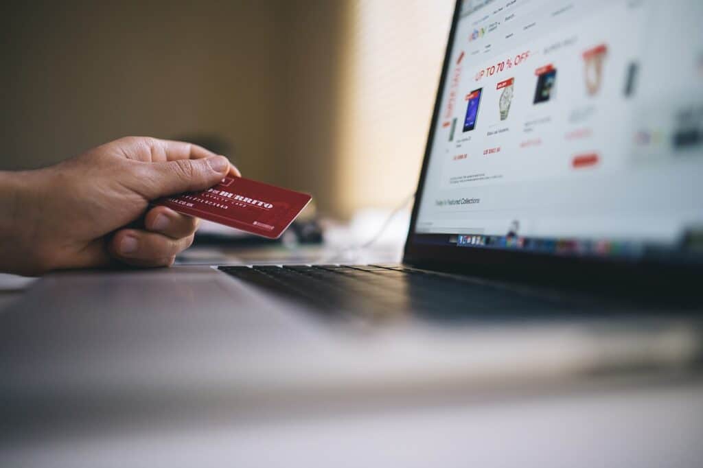 Ecommerce Shopping Credit Card - StockSnap / Pixabay