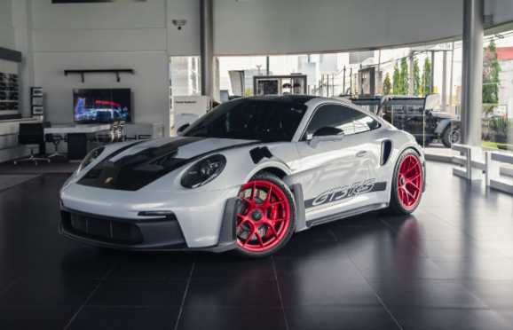 Porsche 911 GT3 RS llega a El Salvador